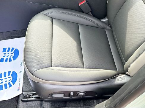 New 2026 Chevrolet Trax ACTIV w/ Driver Confidence Package image 18