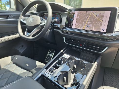 Used 2025 Volkswagen Atlas Cross Sport SEL Premium R-Line AWD/4WD image 27