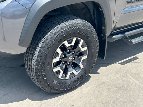 Certified 2023 Toyota Tacoma TRD Off-Road w/ Technology Package AWD/4WD image 9