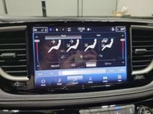 New 2026 Chrysler Pacifica Select FWD image 15