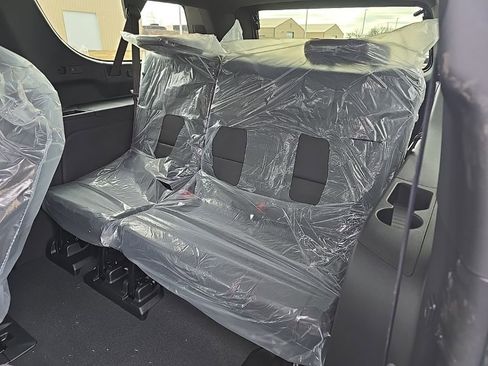 Used 2026 Chevrolet Suburban RST w/ Comfort Package image 11