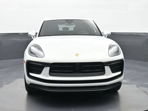 Certified 2025 Porsche Macan AWD/4WD image 26