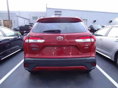 Used 2022 Toyota Corolla Cross LE AWD/4WD image 5