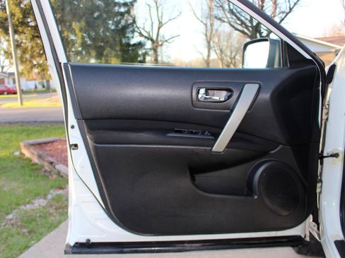 Used 2011 Nissan Rogue S image 11