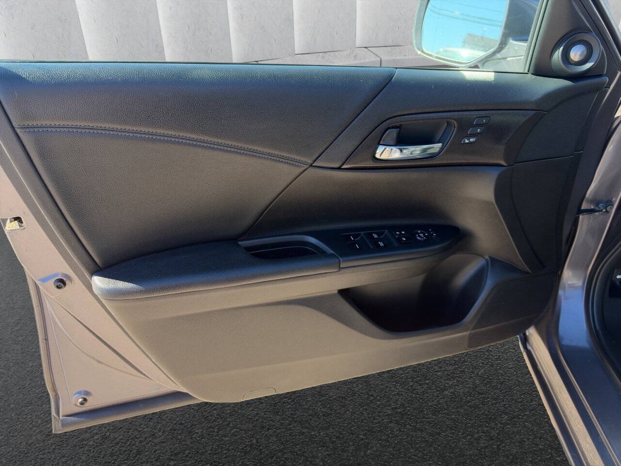 Used 2014 Honda Accord EX-L image 10