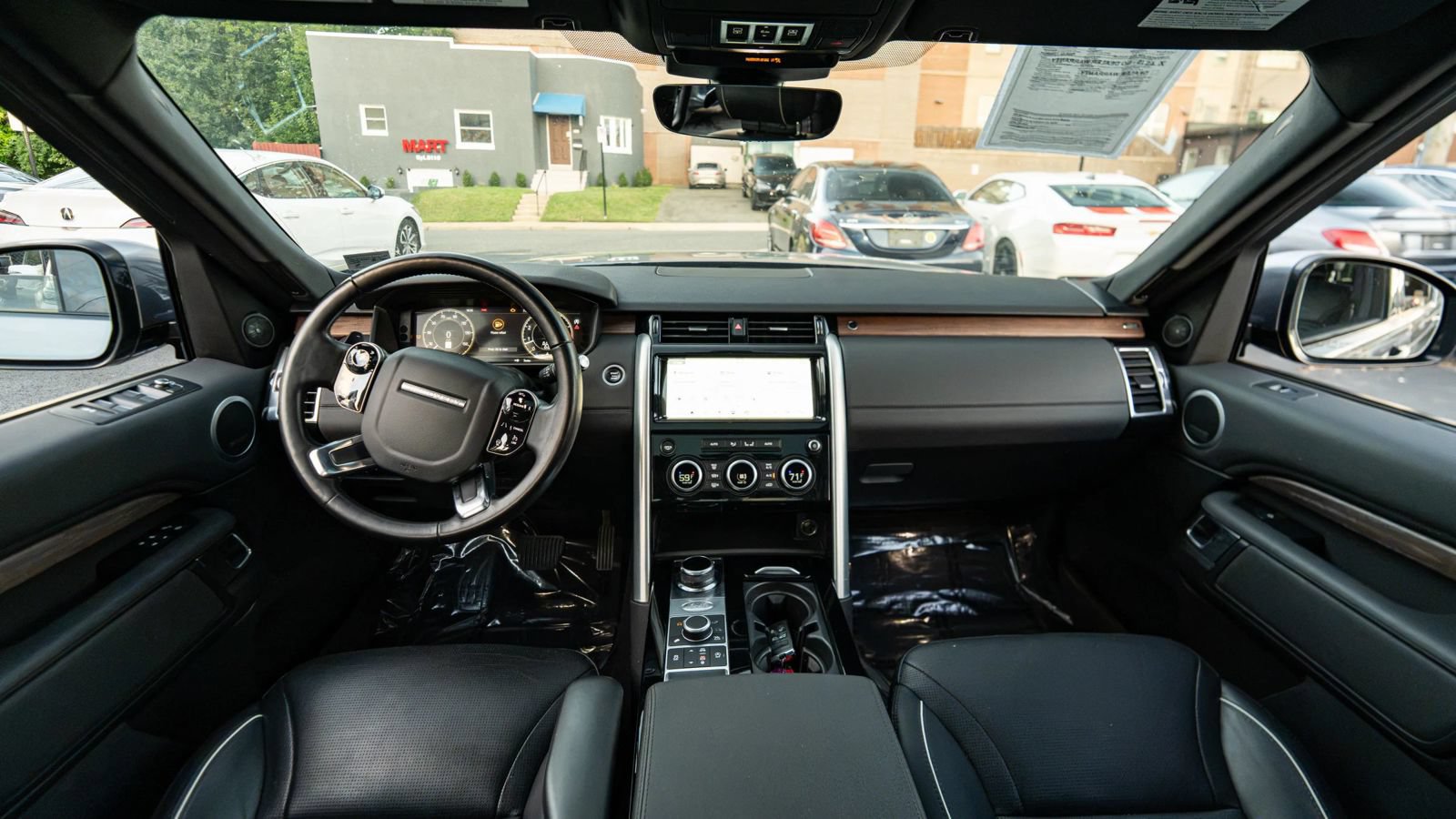 Used 2020 Land Rover Discovery HSE AWD/4WD image 36