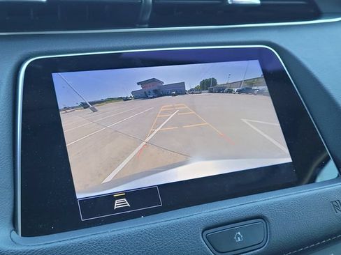 Used 2021 Cadillac XT4 Luxury FWD image 19