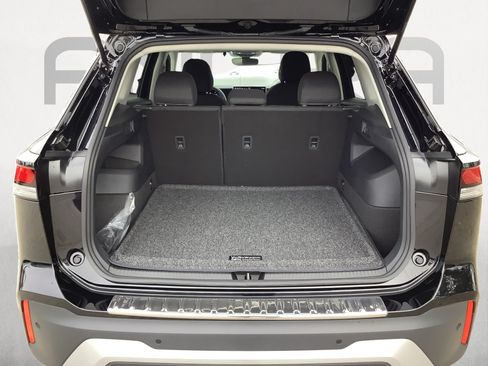 New 2026 Volkswagen Tiguan S FWD image 10