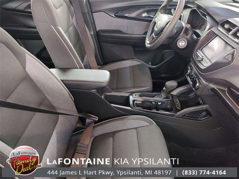Used 2022 Chevrolet TrailBlazer LS image 29