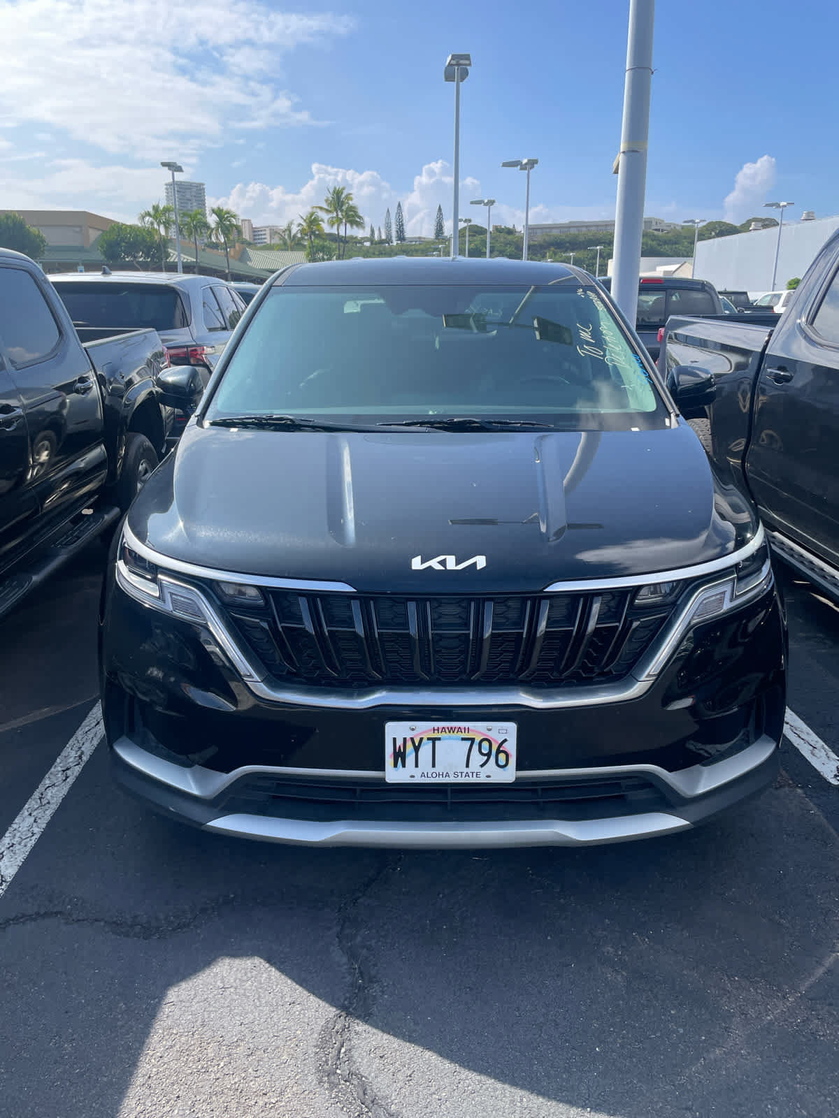 Used 2024 Kia Carnival LX FWD image 4
