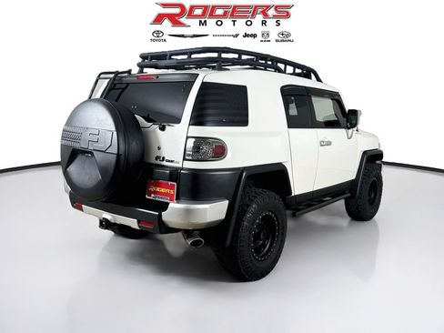 Used 2014 Toyota FJ Cruiser 4WD w/ Convenience Package image 13