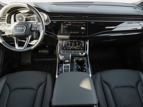 Certified 2025 Audi Q7 2.0T Premium w/ Convenience Plus Package image 8