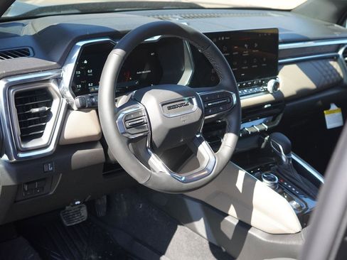 New 2026 GMC Canyon Denali w/ LPO, Denali Black Edition image 22