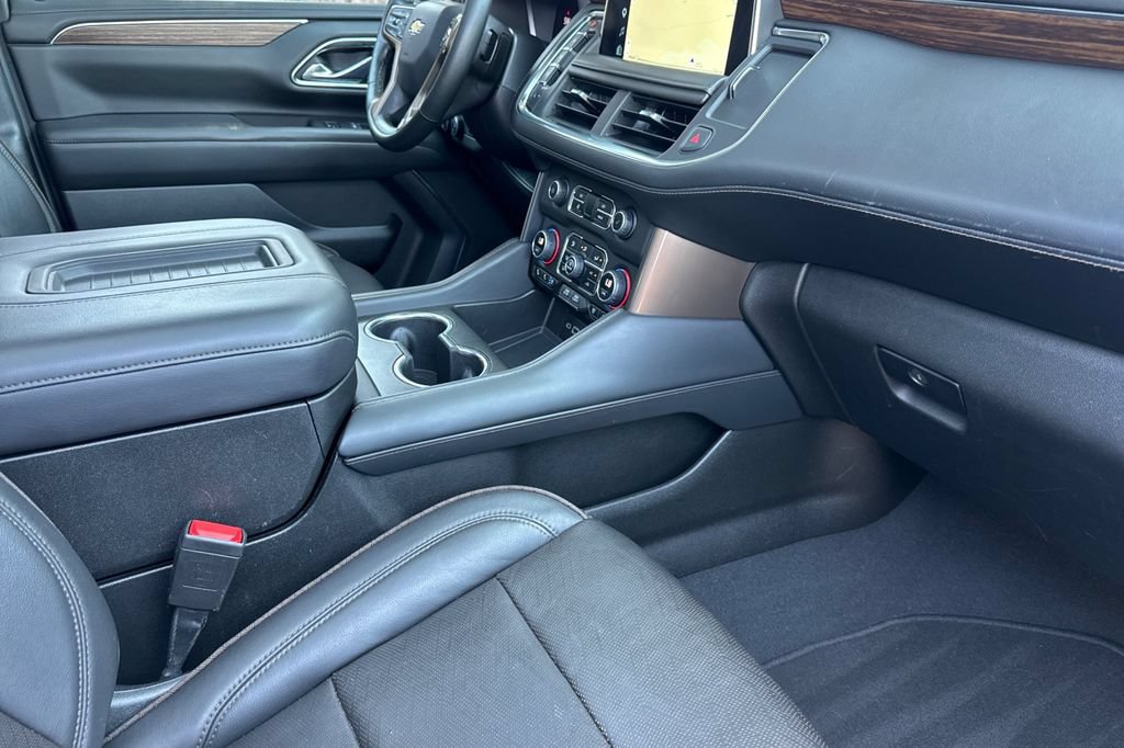 Used 2023 Chevrolet Tahoe High Country w/ LPO, Illumination Package AWD/4WD image 19