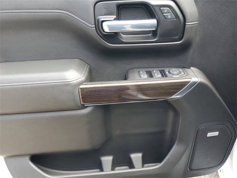 Certified 2021 Chevrolet Silverado 1500 LT Trail Boss w/ Convenience Package II image 18