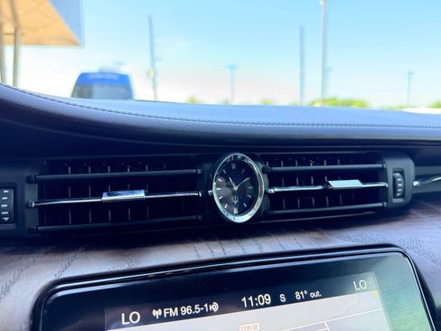 Used 2018 Maserati Quattroporte S Q4 AWD/4WD image 17