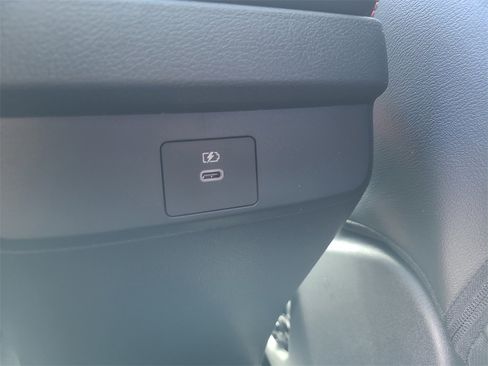 New 2026 Nissan Sentra SR image 9