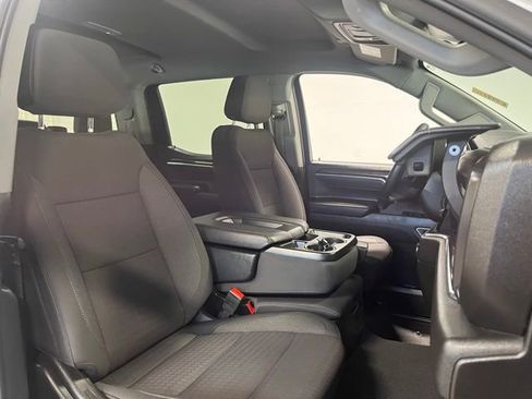 Used 2025 Chevrolet Silverado 1500 LT image 11