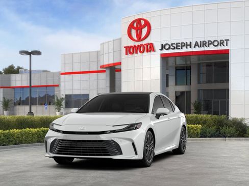 New 2026 Toyota Camry Hybrid AWD/4WD image 35