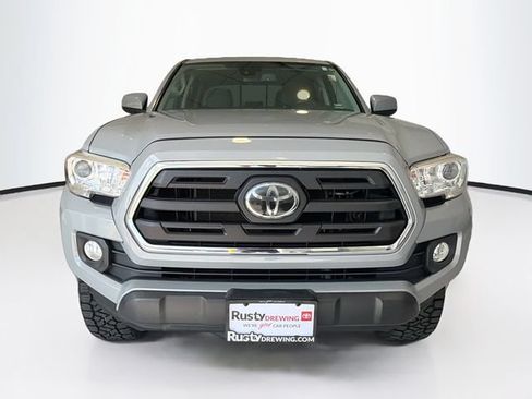 Certified 2019 Toyota Tacoma SR5 AWD/4WD image 2