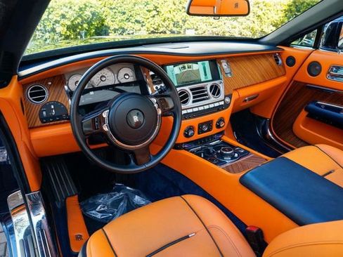 Used 2016 Rolls-Royce Dawn image 3