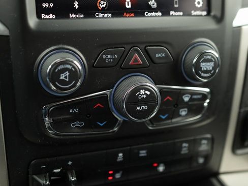 Used 2019 RAM 1500 Big Horn image 19