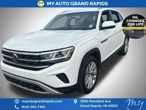 Used 2020 Volkswagen Atlas Cross Sport SE AWD/4WD image 2