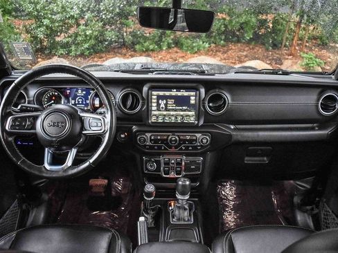 Used 2023 Jeep Wrangler Unlimited Sahara w/ Cold Weather Group image 11