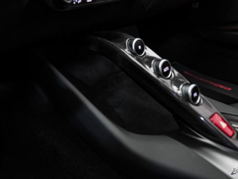 Used 2019 Ferrari 812 Superfast RWD image 75
