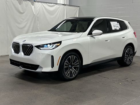 Used 2026 BMW X3 xDrive30i w/ Premium Package AWD/4WD image 3