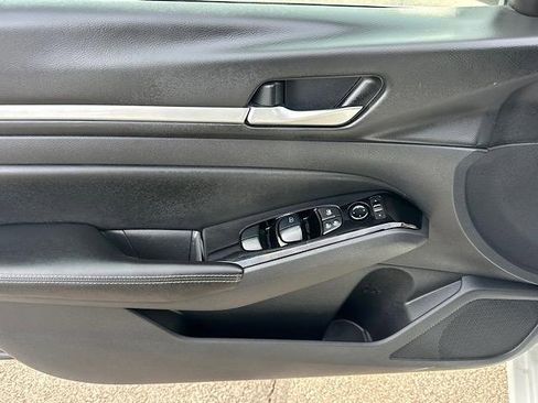 Used 2023 Nissan Altima 2.5 SV image 19