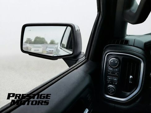 Used 2019 Chevrolet Silverado 1500 LTZ w/ LTZ Premium Package AWD/4WD image 25