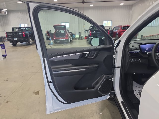Used 2026 Buick Enclave Sport Touring AWD/4WD image 24