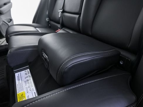 Certified 2023 Volvo XC60 B5 Ultimate w/ Protection Package Premier FWD image 24