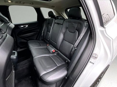 Certified 2023 Volvo XC60 B5 Plus image 21