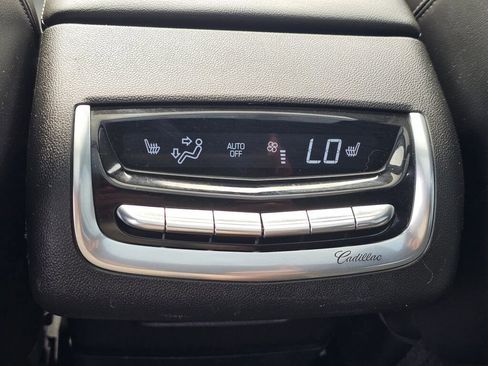Used 2024 Cadillac XT6 Sport w/ Technology Package AWD/4WD image 9