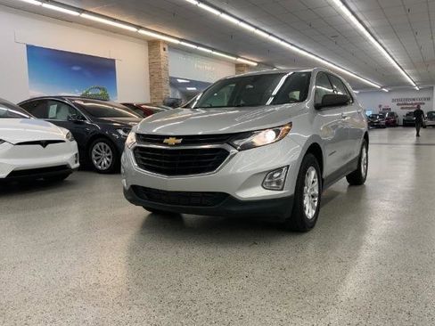 Used 2019 Chevrolet Equinox LS AWD/4WD image 40
