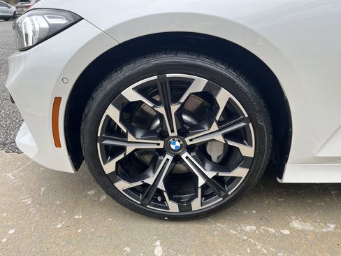 Certified 2025 BMW 330i Sedan image 13