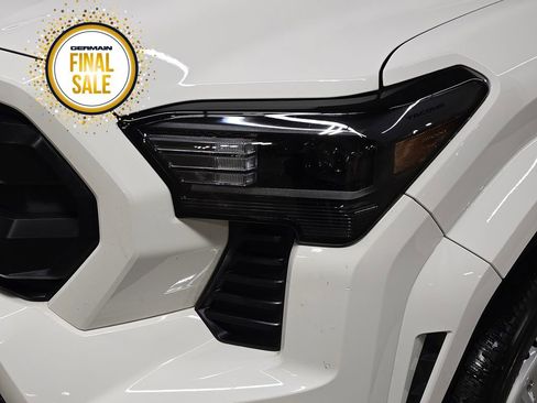 Used 2024 Toyota Tacoma SR image 12