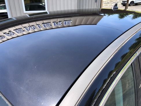 Used 2021 Ford Escape SE FWD image 12