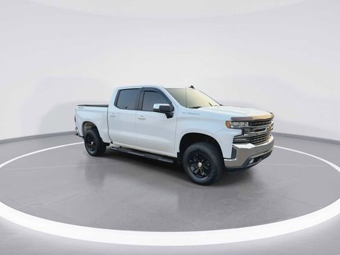 Used 2020 Chevrolet Silverado 1500 LT w/ Remote Start Package image 2