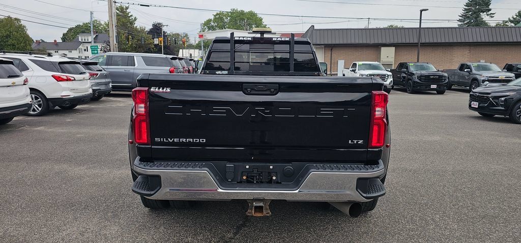 Used 2021 Chevrolet Silverado 3500 LTZ w/ LTZ Convenience Package AWD/4WD image 7