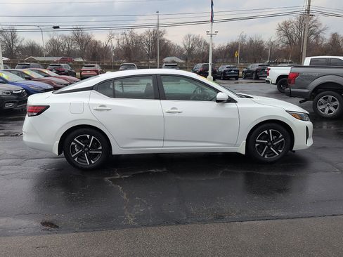 Used 2024 Nissan Sentra SV w/ All-Weather Package image 2