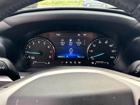 Used 2020 Ford Explorer XLT w/ Equipment Group 202A AWD/4WD image 27