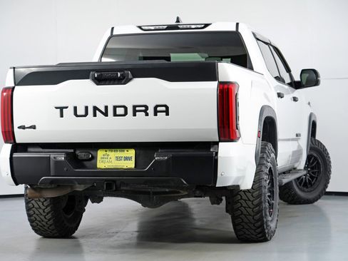 Used 2022 Toyota Tundra SR5 w/ SR5 Convenience Package image 5