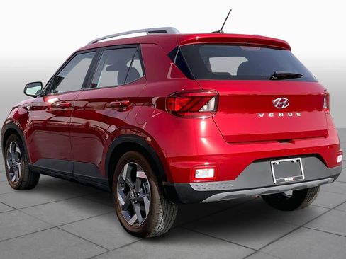Used 2025 Hyundai Venue SEL image 10