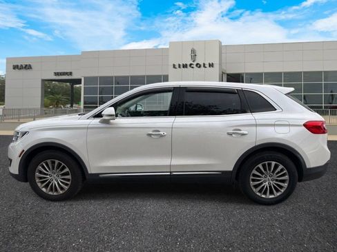 Used 2018 Lincoln MKX Select w/ Select Plus Package FWD image 6