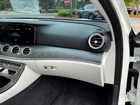 Certified 2022 Mercedes-Benz E 350 Sedan image 19