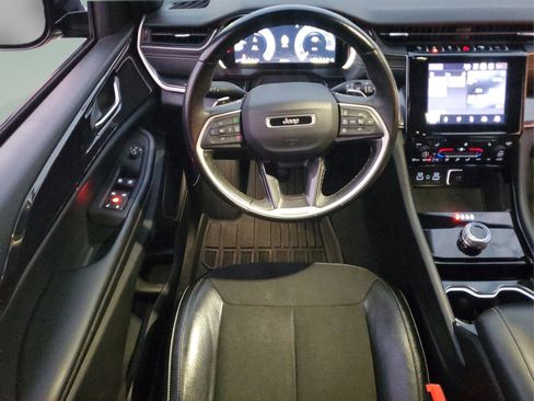 Certified 2022 Jeep Grand Cherokee L Altitude image 11