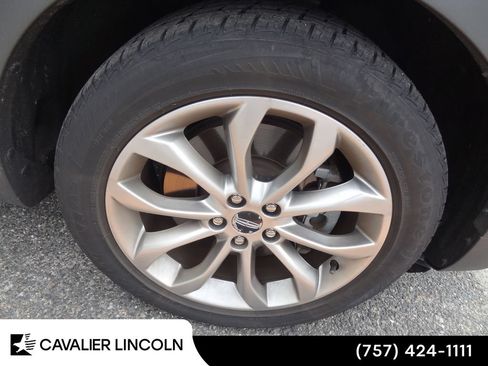 Used 2017 Lincoln MKC Select w/ Select Plus Package FWD image 17